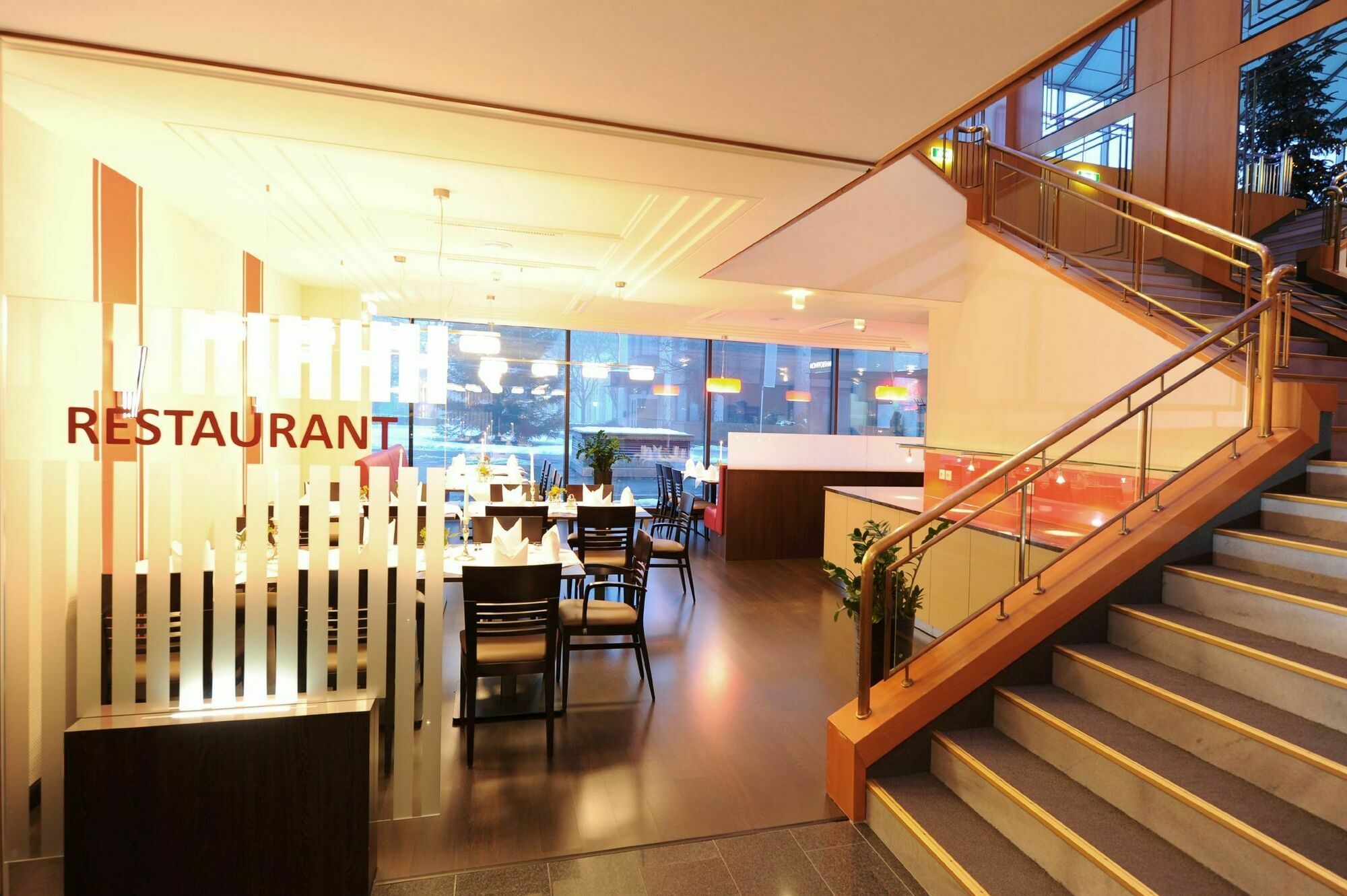 Western Premier Leonhard Hotel 4*